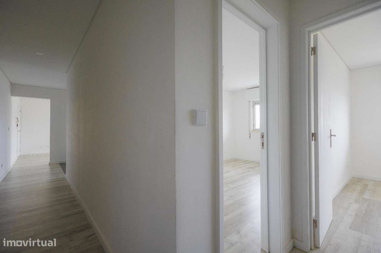 Apartamento T2 Remodelado - Urbanização de Vila D´Este - Vila...-10