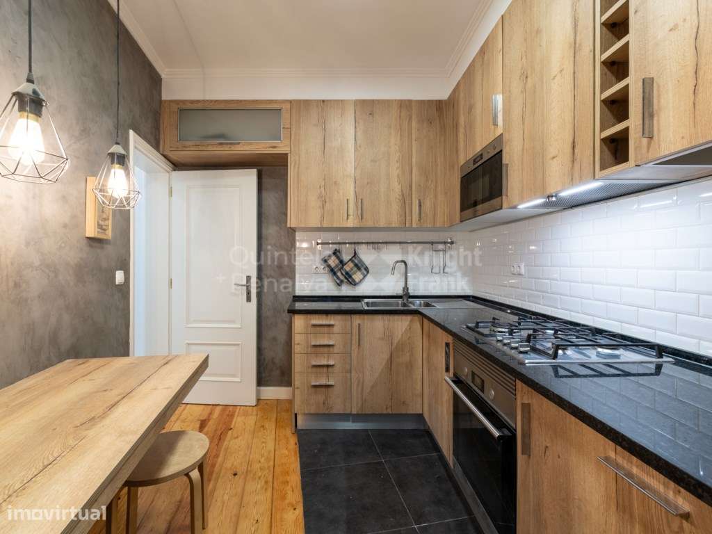 Apartamento T3 com logradouro para arrendamento em Lisboa - Grande imagem: 5/26