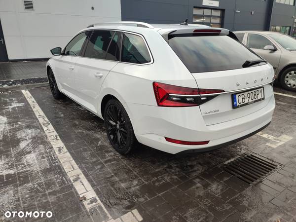 Skoda Superb Combi 2.0 TDI DSG Style - 4