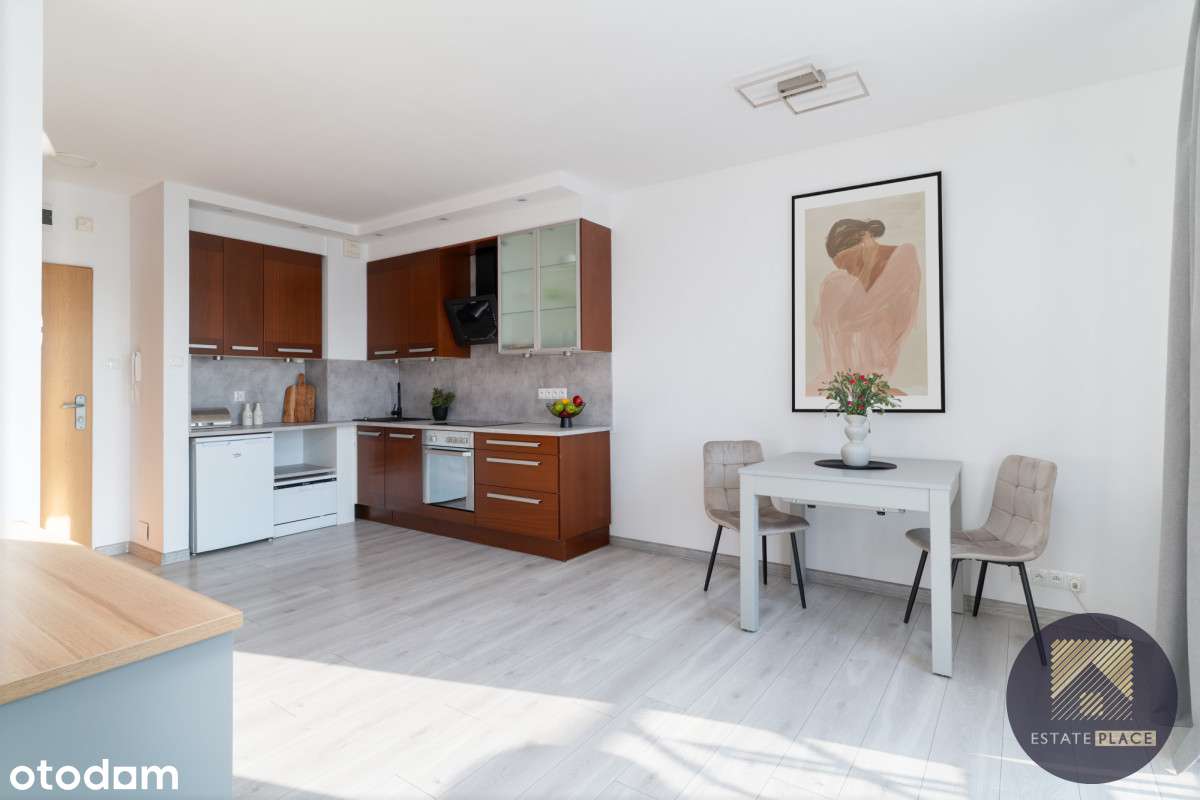 Funkcjonalna kawalerka z klimą i balkonem-4