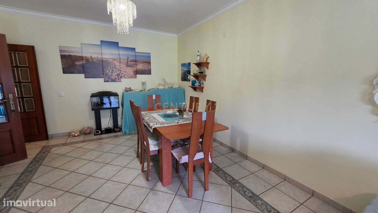 Apartamento Duplex T5 no centro de Palmela-24