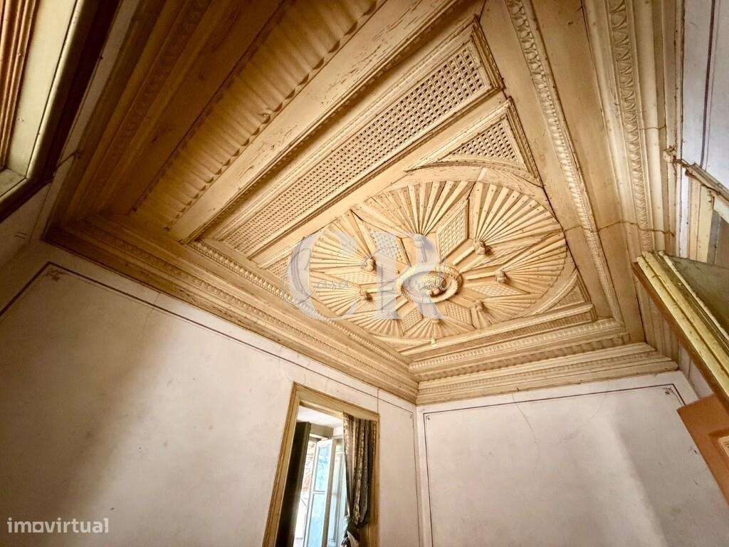 Moradia para recuperar no centro da vila de Figueiró dos Vinhos-7