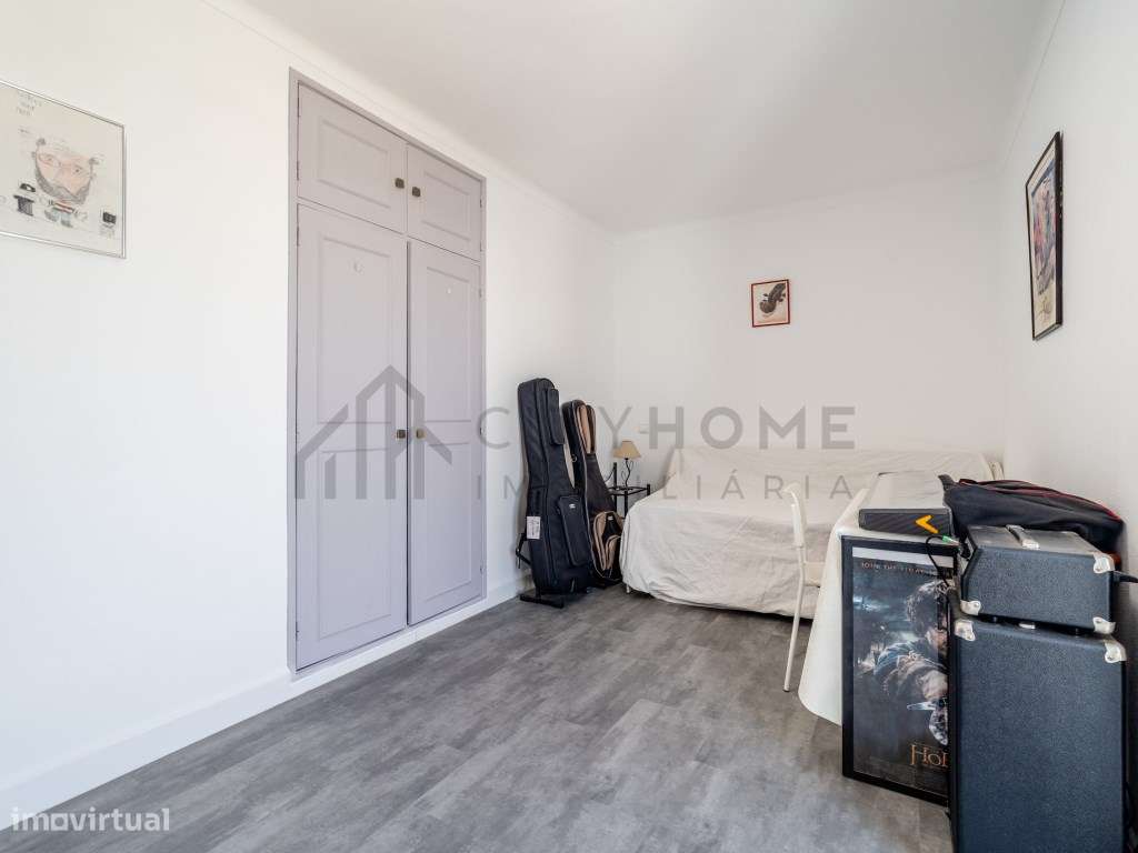 Apartamento T3 Duplex Renovado com Vista Mar-21