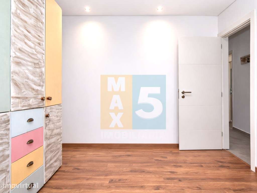 Moradia com 2 terraços em zona calma - Montijo-15