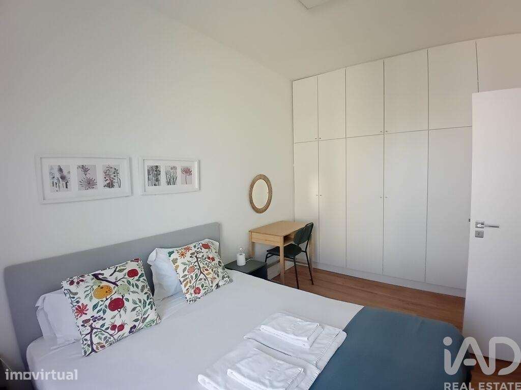 Prédio T6 em Campanhã de 292,00 m2 - Grande imagem: 2/28