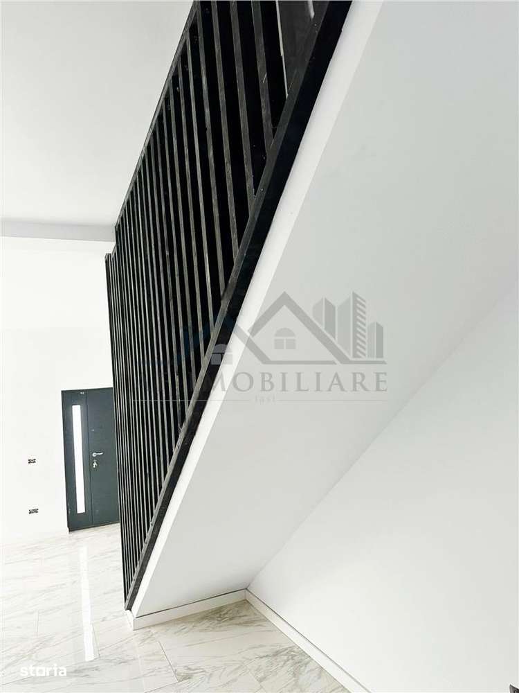 Casa de vanzare - Imagine principală: 5/15