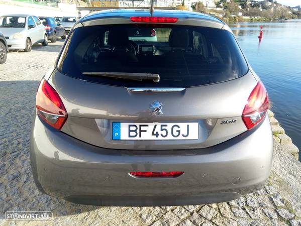 Peugeot 208 1.5 BlueHDi Signature - 4