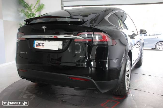 Tesla Model X 90D - 2