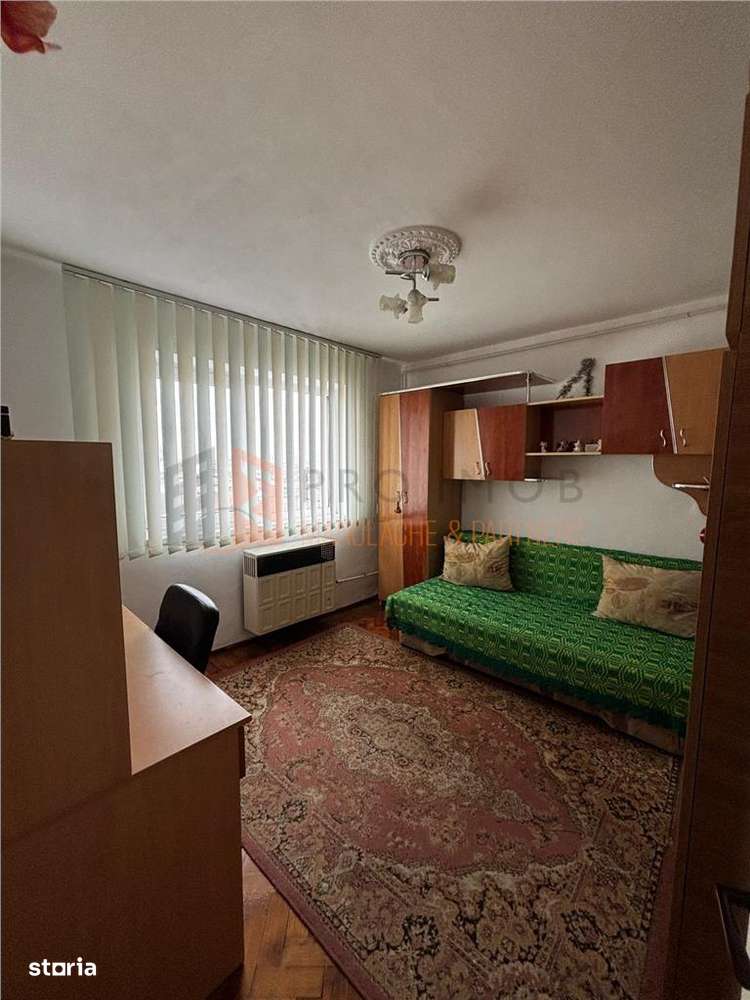 Apartament 2 camere cf 1 decomandat zona Micro 5 - Imagine principală: 5/13