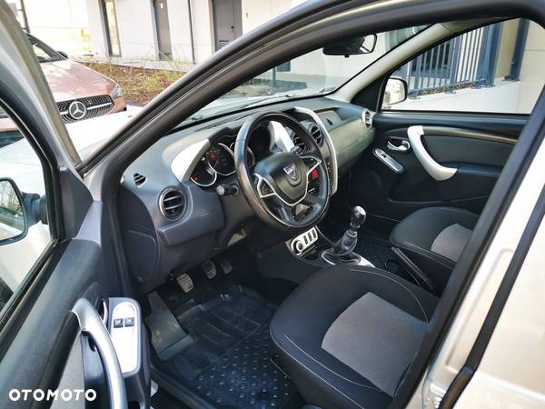 Dacia Duster 1.6 SCe Laureate 4x4 S&S - 8