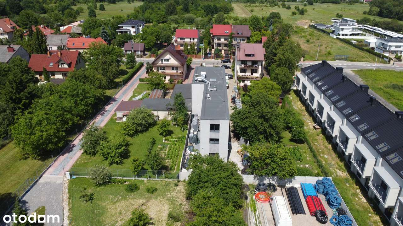 Nowoczesny budynek handlowo-usługowo-biurowy, KSM ul. Zagórska-5