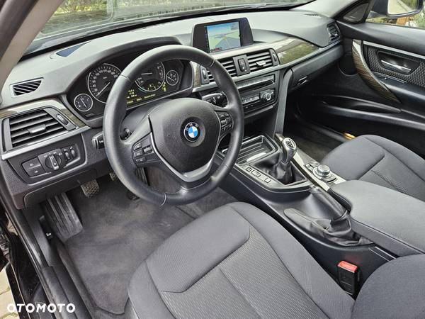 BMW Seria 3 316i Touring Sport Line - 17