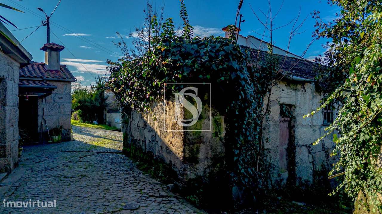 Moradia para Restauro com Terreno - Cepelos Amarante-25