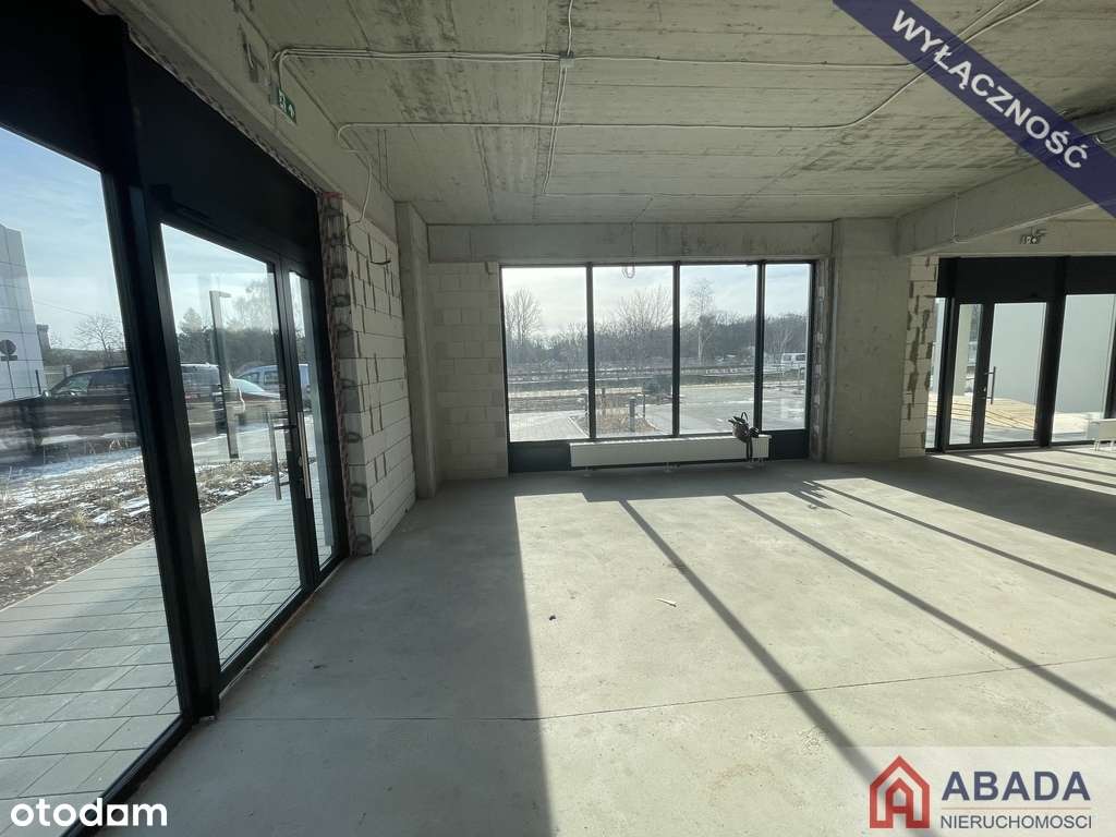 Narożny lokal, wielkie witryny, 2xparking-7