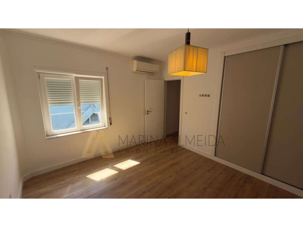 Moradia t4 com 2 pisos ( 5 assoalhadas), com 228m2, Piscina aquecid...-21