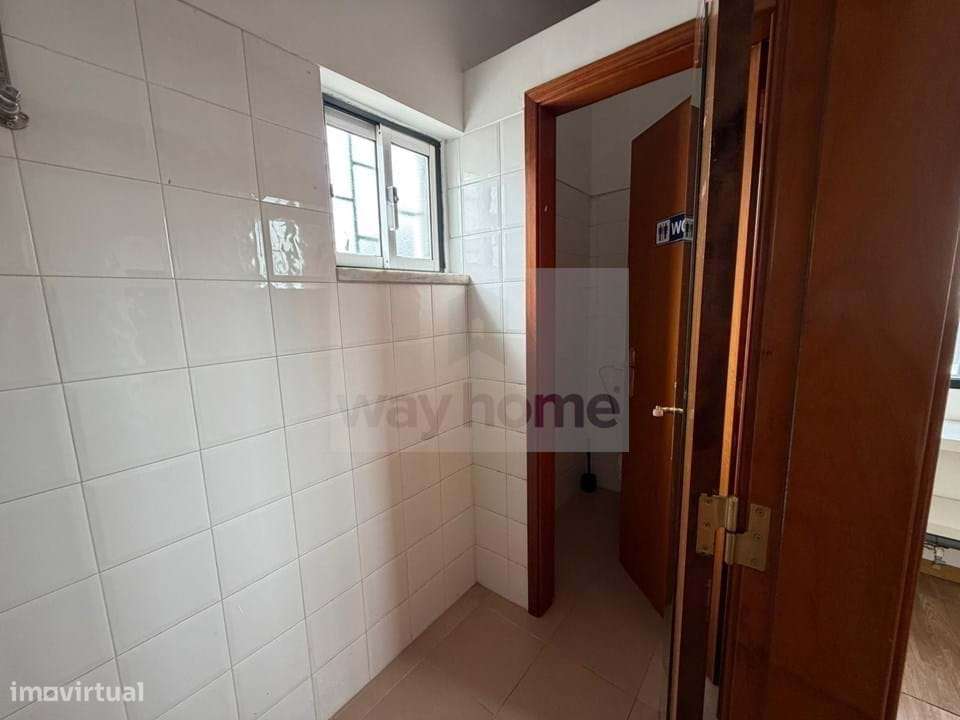 Espaço comercial | Venda | Outeiro de Polima | São Domingos de Rana-7