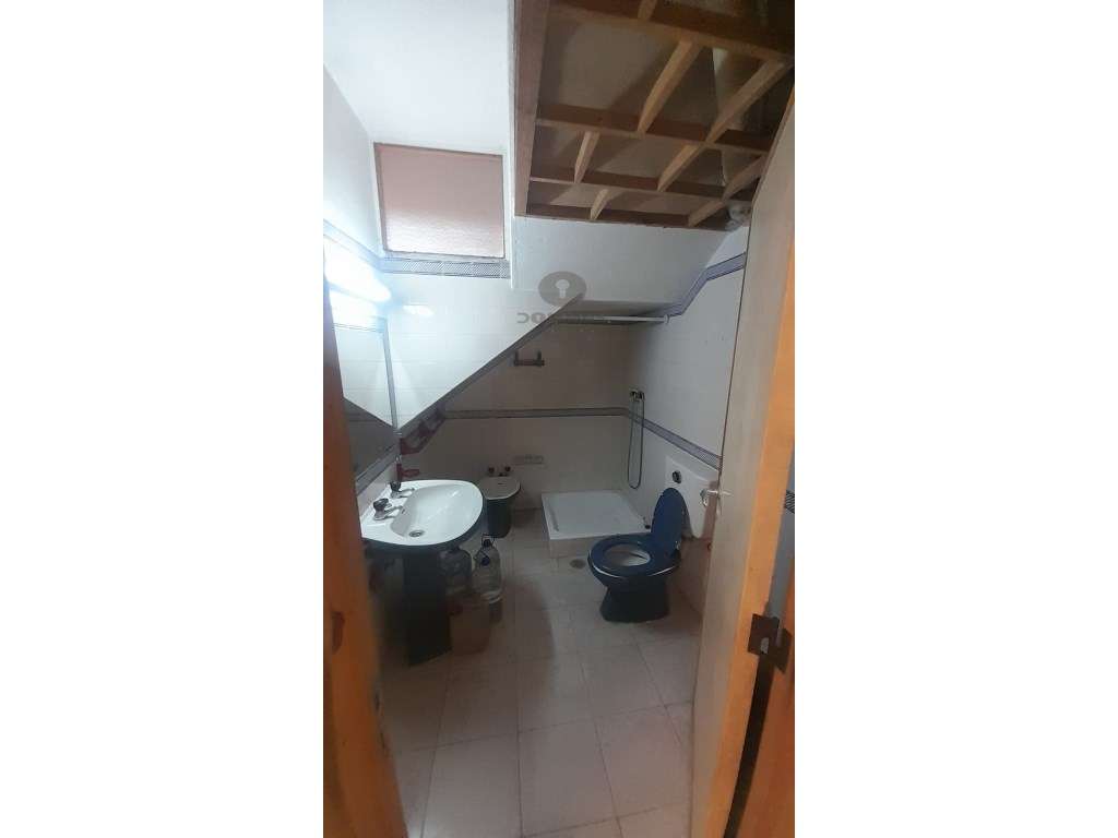 Loja com Rentabilidade - Centro de Rio de Mouro (Rinchoa)-16