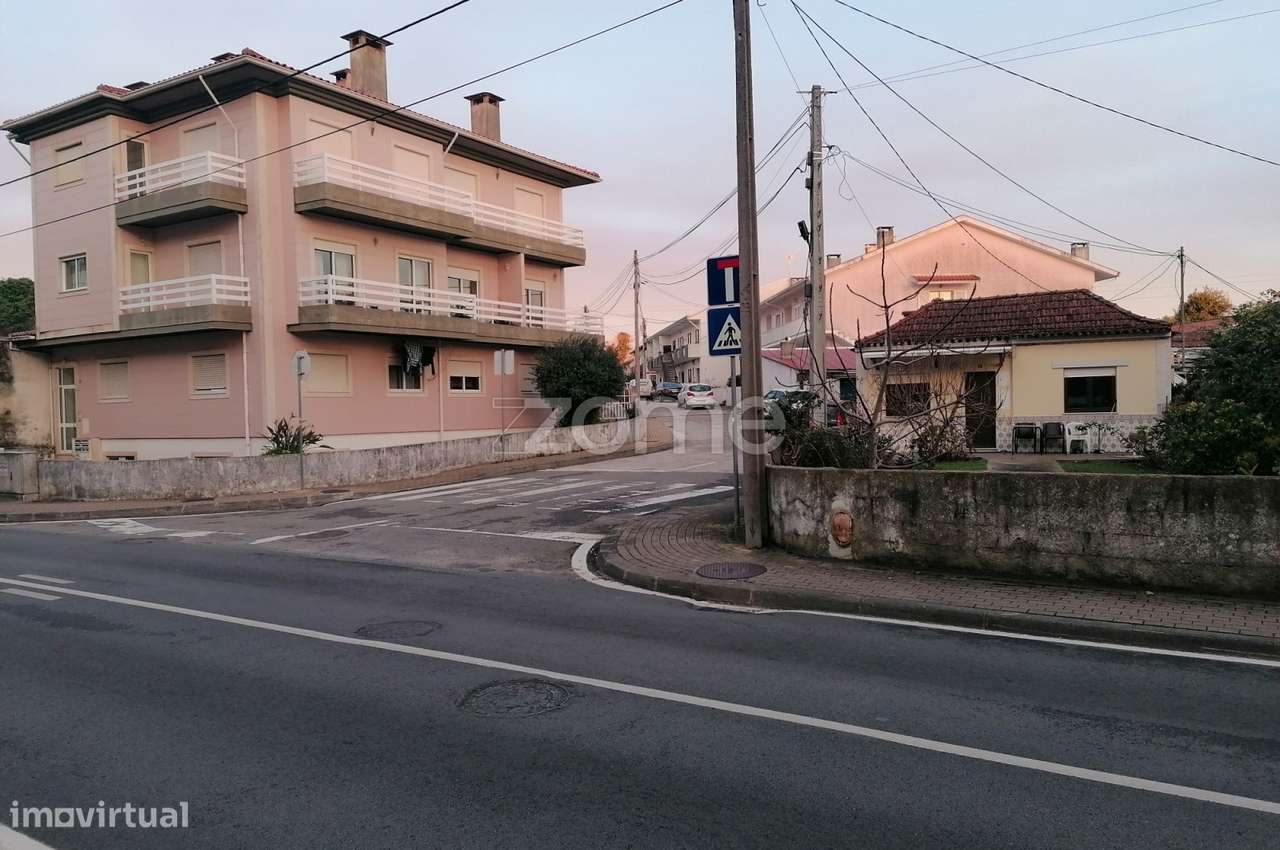 Moradia em Ruína com terreno no centro Ihavo-Aveiro - Grande imagem: 4/17