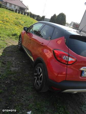 Renault Captur 1.2 TCe Helly Hansen EDC - 4