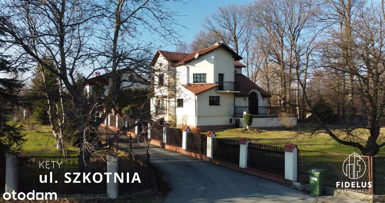 Dom w Kętach w stylu willi podmiejskiej-4