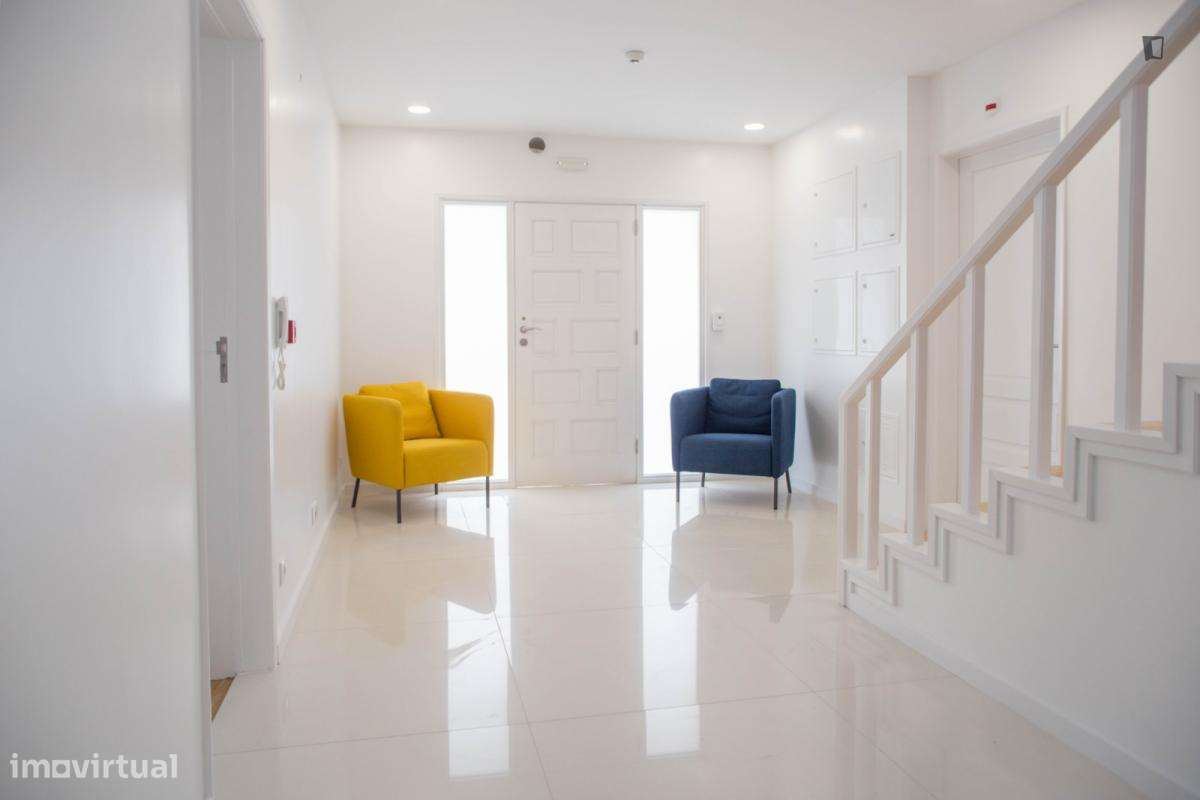 Quarto - localizado em Rio Tinto Porto - Grande imagem: 5/9