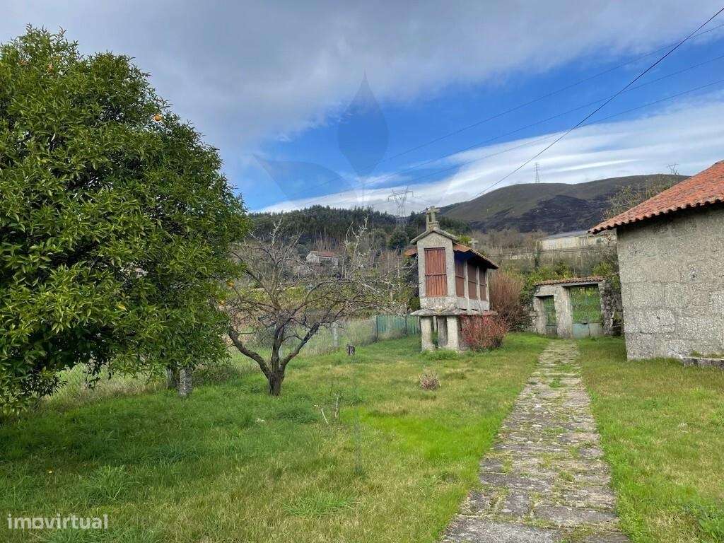 Quinta/Herdade histórica de 1690 em  Valdreu, Vila Verde - Grande imagem: 4/13