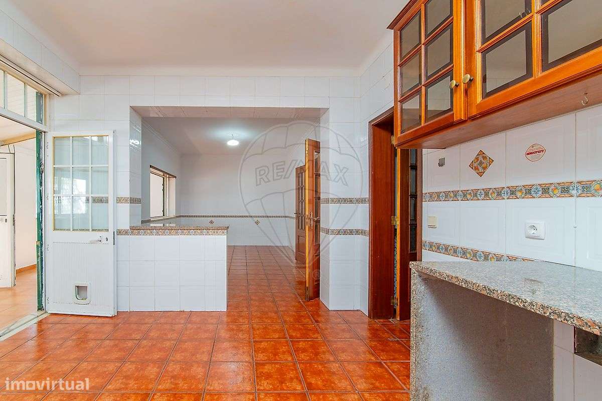 Moradia T4 para venda-12
