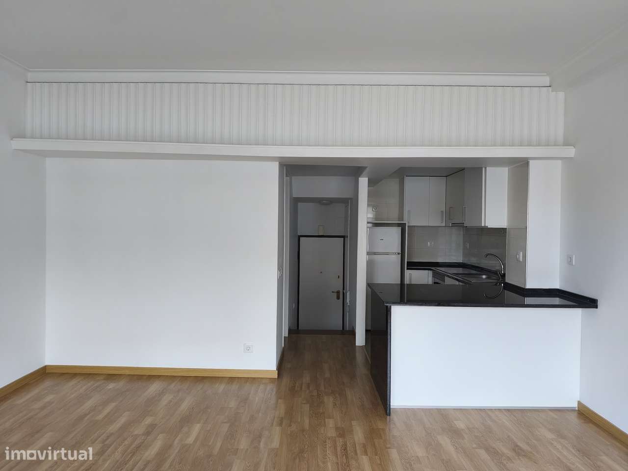 T1 Av. Columbano Bordalo Pinheiro, bem conservado, cozinha equipada. - Grande imagem: 4/28