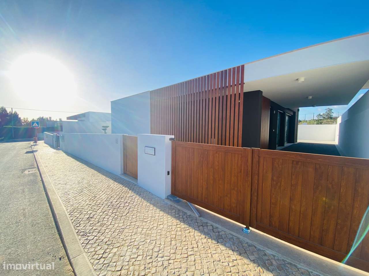 Moradia T2 térrea qualidade superior com cave - junto da praia e mar-13