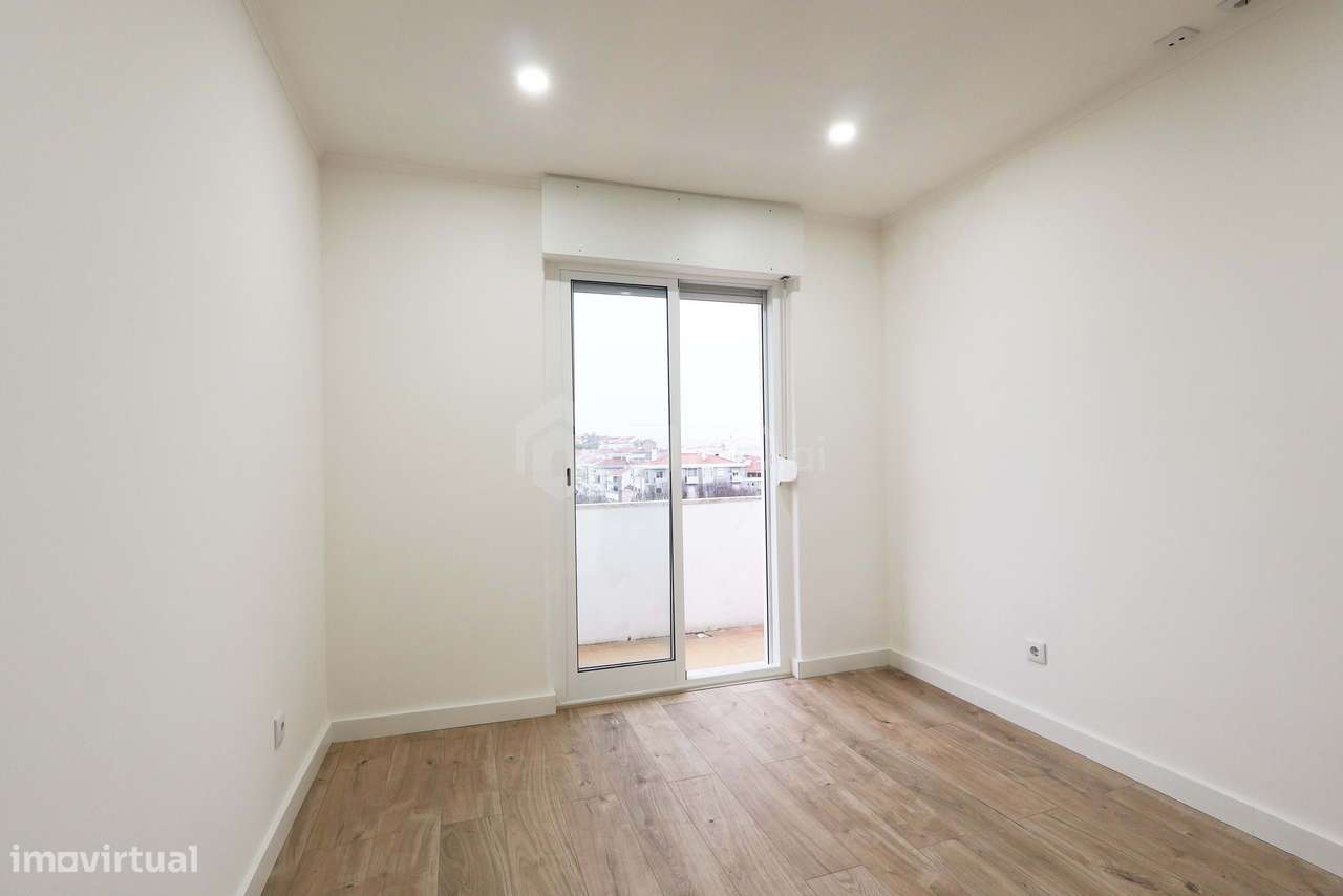 T4 TOTALMENTE REMODELADO NA DAMAIA – PRONTO A HABITAR | LOCALIZAÇÃO E-24