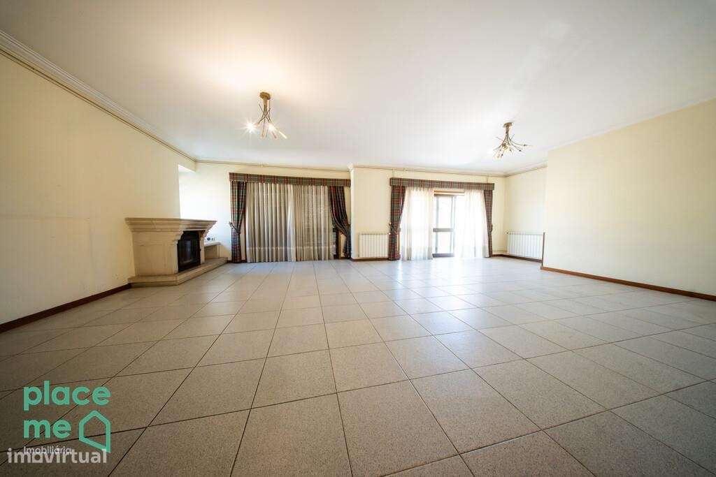 Moradia Individual com mais de 900m2 em Palmeira, Braga-6