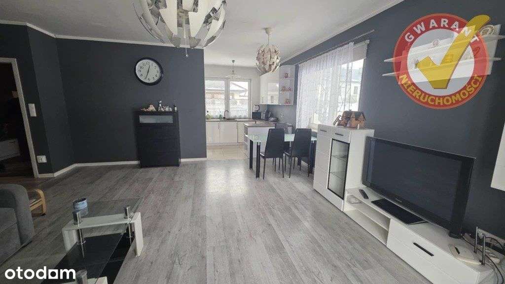 Dom na nowym osiedlu domków jednorodzinnych. - Pełny obrazek: 4/9