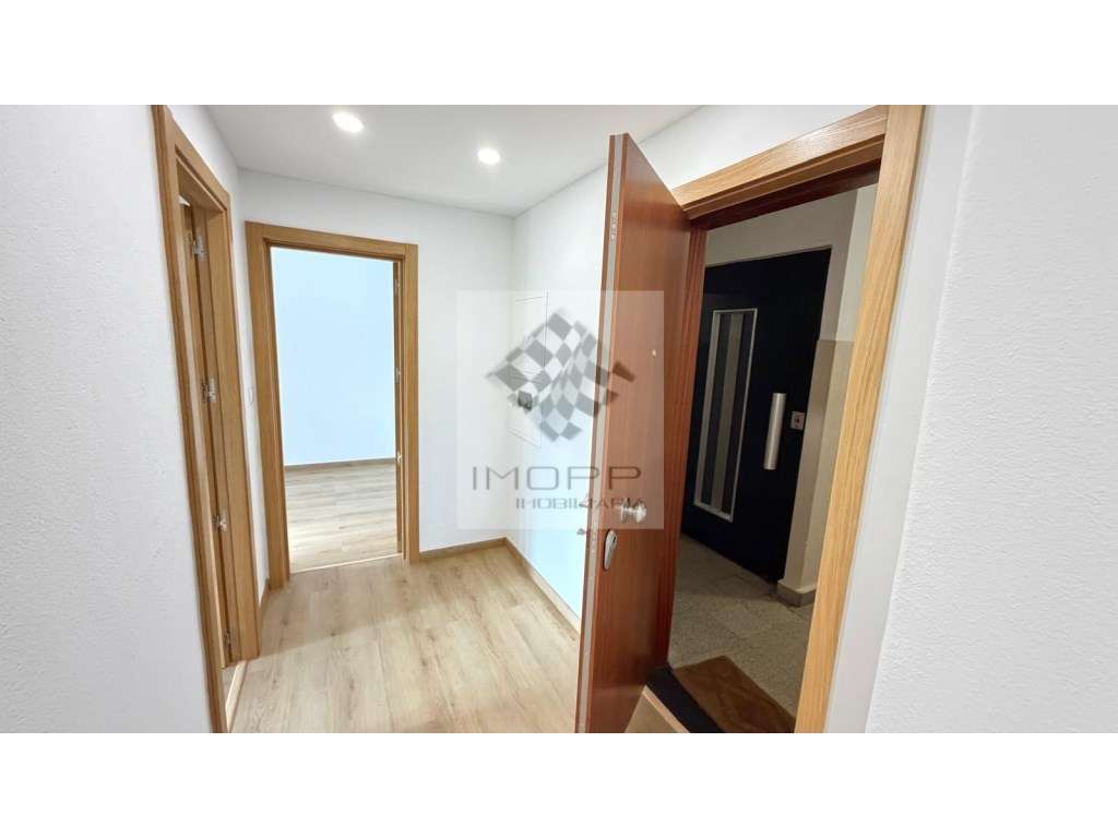 Excelente T3 renovado nos Olivais - Grande imagem: 3/38