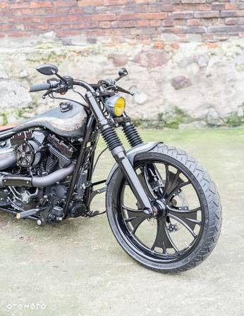 Harley-Davidson FXSB Breakout - 16