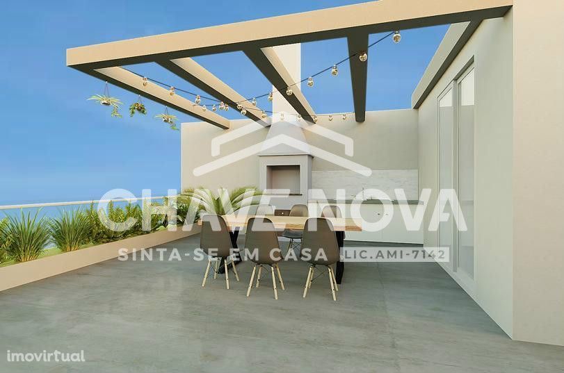 Apartamento T3 Novo Duplex c/ Terraço no centro de Santa Maria da Feir