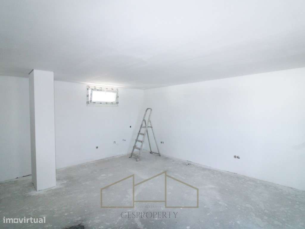 Apartamento T3 Duplex em Pinhal Novo-24