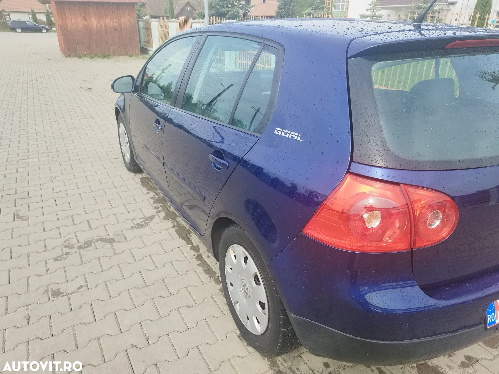 Volkswagen Golf - 10