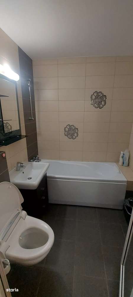 Piata Mioritei-3 cam decomandate-renovat/centrala/AC/2 balcoane/PVC-10