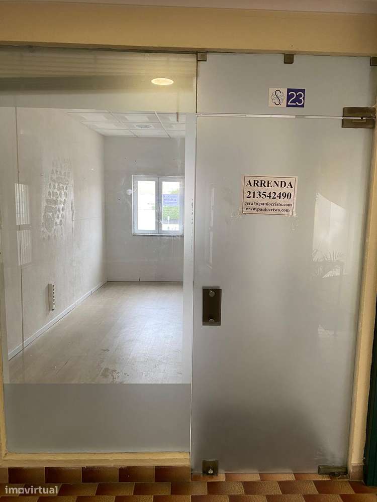 Imóvel Comercial para Arrendar em S. Pedro do Estoril - Grande imagem: 4/8