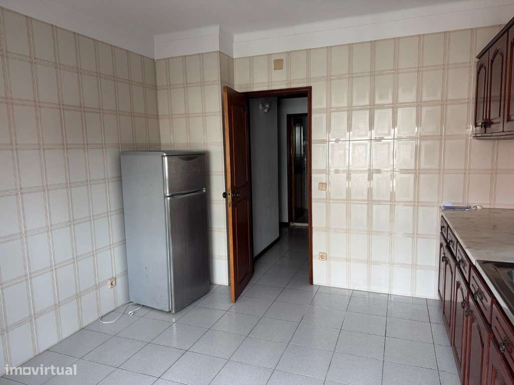 Apartamento T3 para Arrendamento - Grande imagem: 3/22
