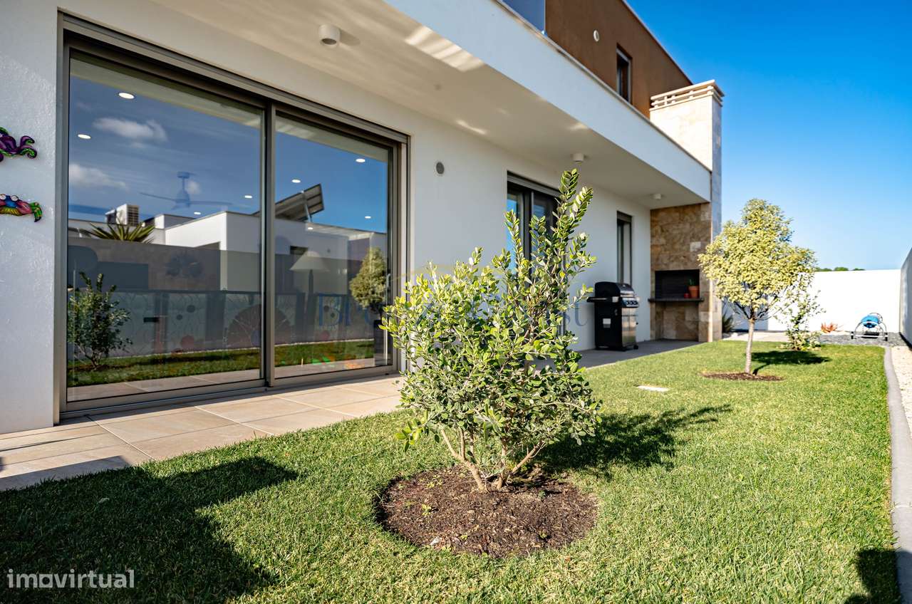 Refúgio de Luxo na Costa de Prata | Moradia Premium a 5 Minutos do Mar-6