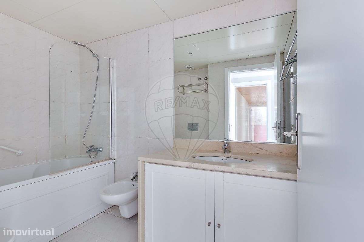 Apartamento T4 para arrendamento - Grande imagem: 4/44