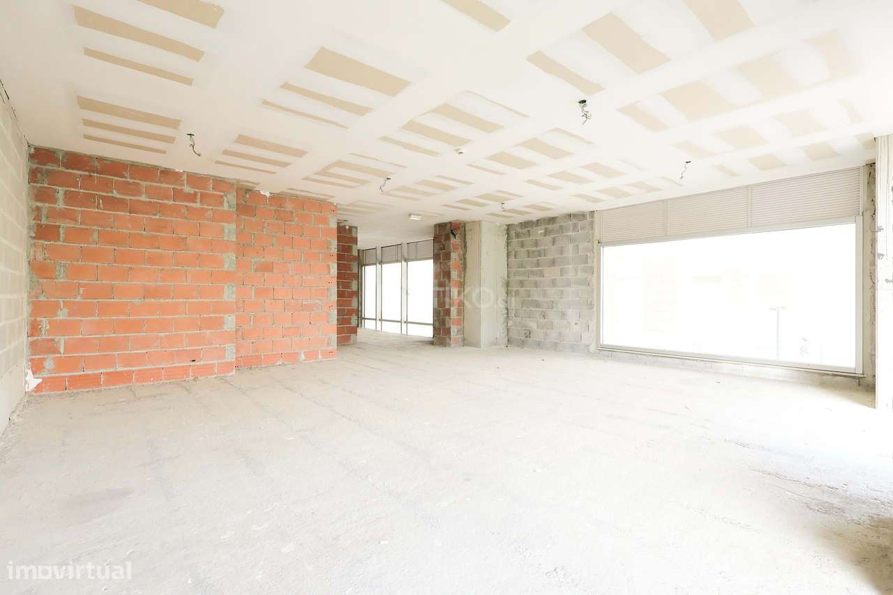 LOJA CONTRUÇÃO NOVA COM SAÍDA DE FUMOS | 261 M² | ADAPTE AO SEU NEGÓCI-35