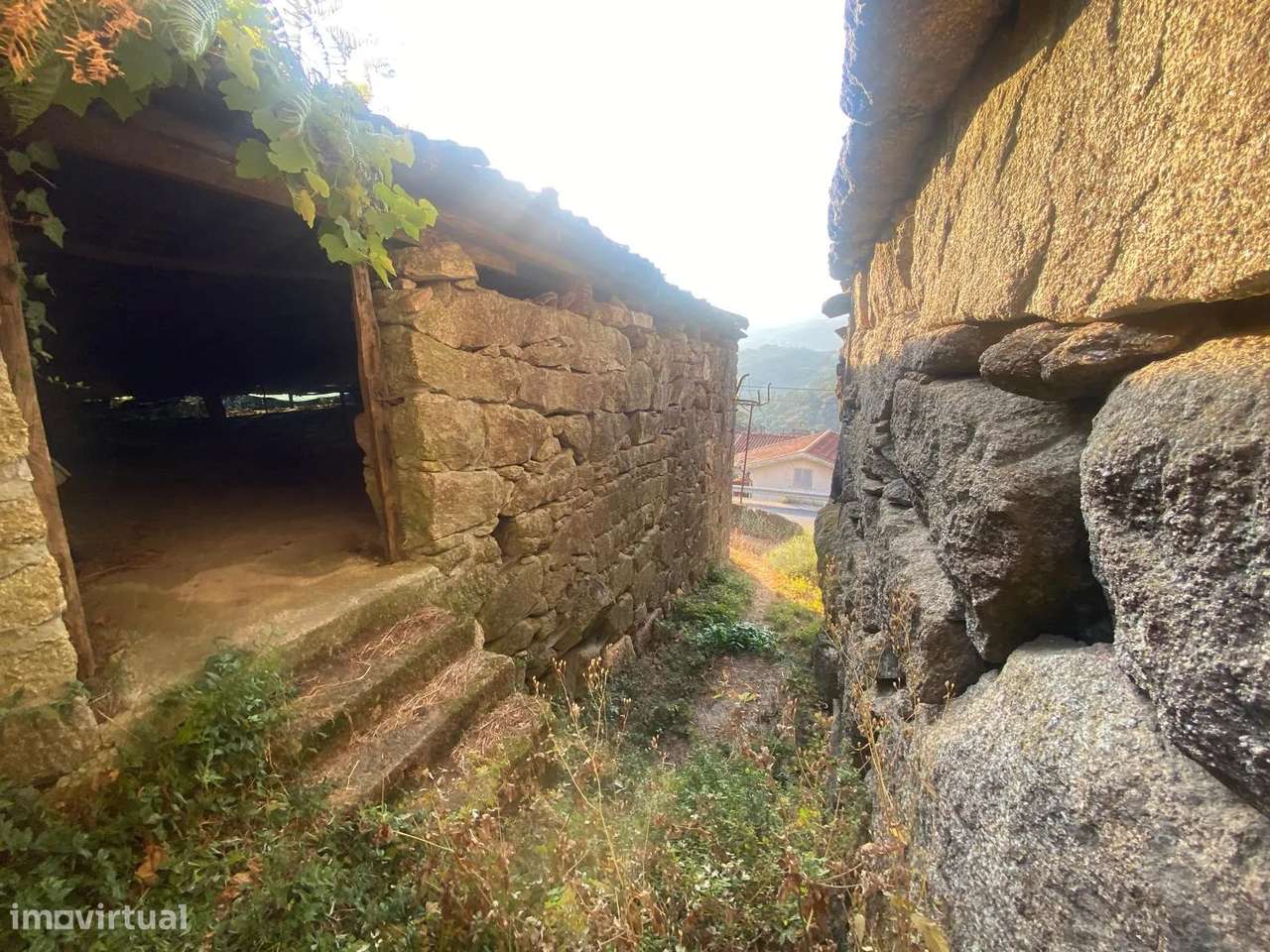 Moradia em Pedra de 1917 para Restauro | Lindoso, Ponte da Barca-11