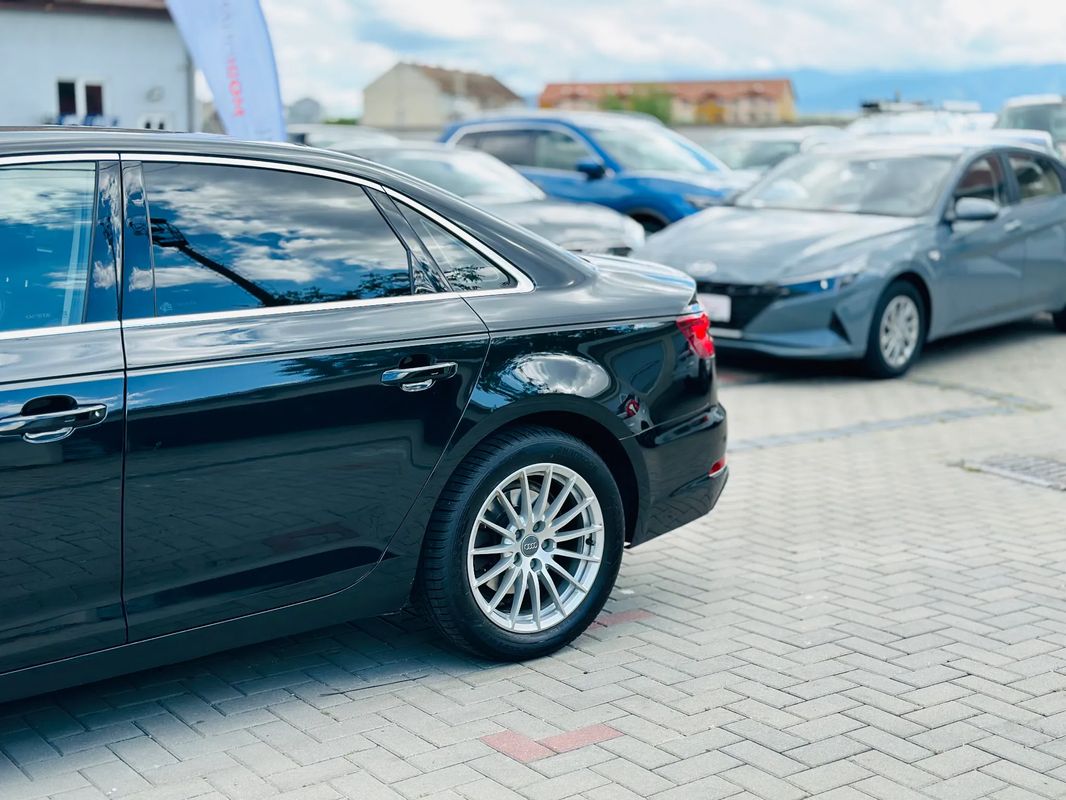 Audi A4 40 TFSI S tronic Advanced - 28