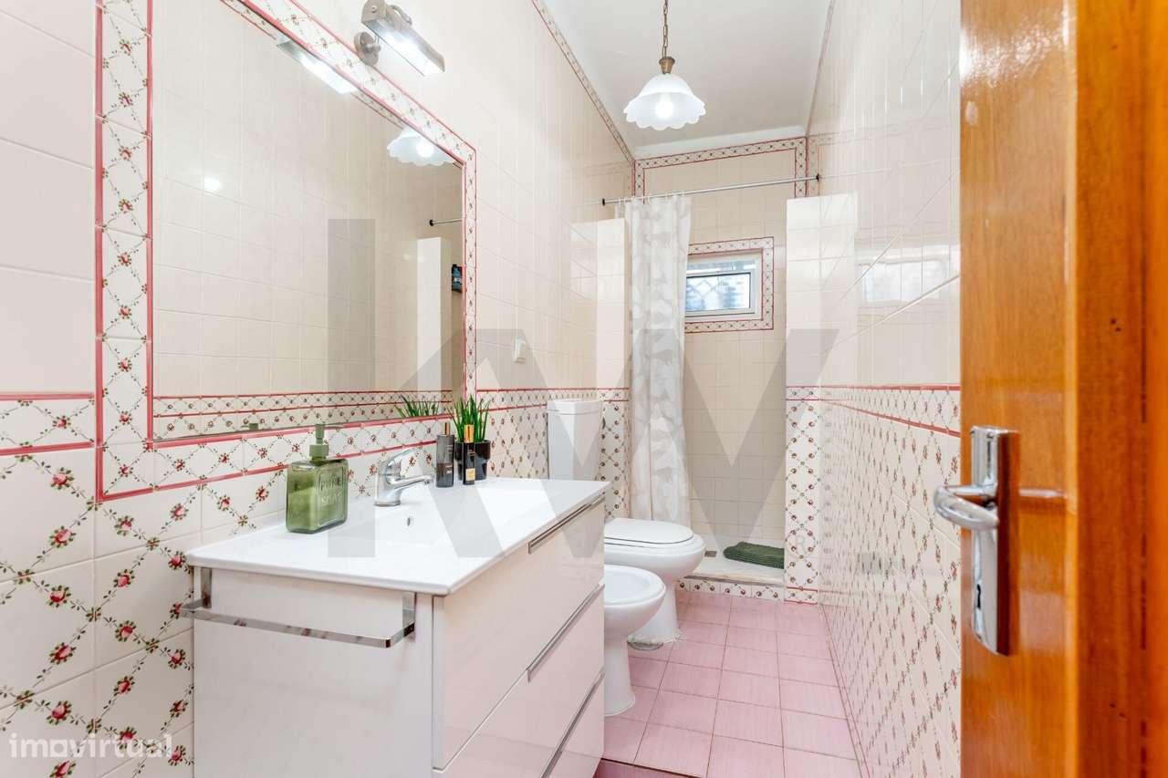 Apartamento T2 no Centro do Barreiro, com bastante Luz Natural, Confor-25
