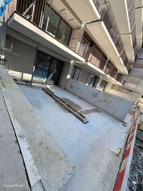 Apartamento T2 com Amplo Terraço - The Yard  - Nova construção-6