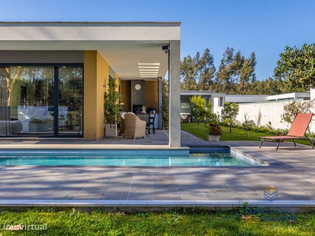 Moradia Térrea T3 Contemporânea com Piscina-58