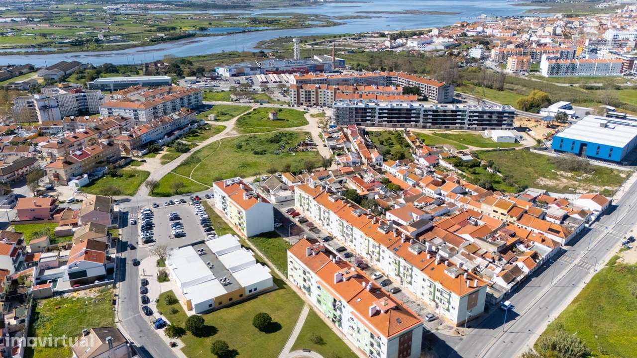 Apartamento T3 em Montijo-35