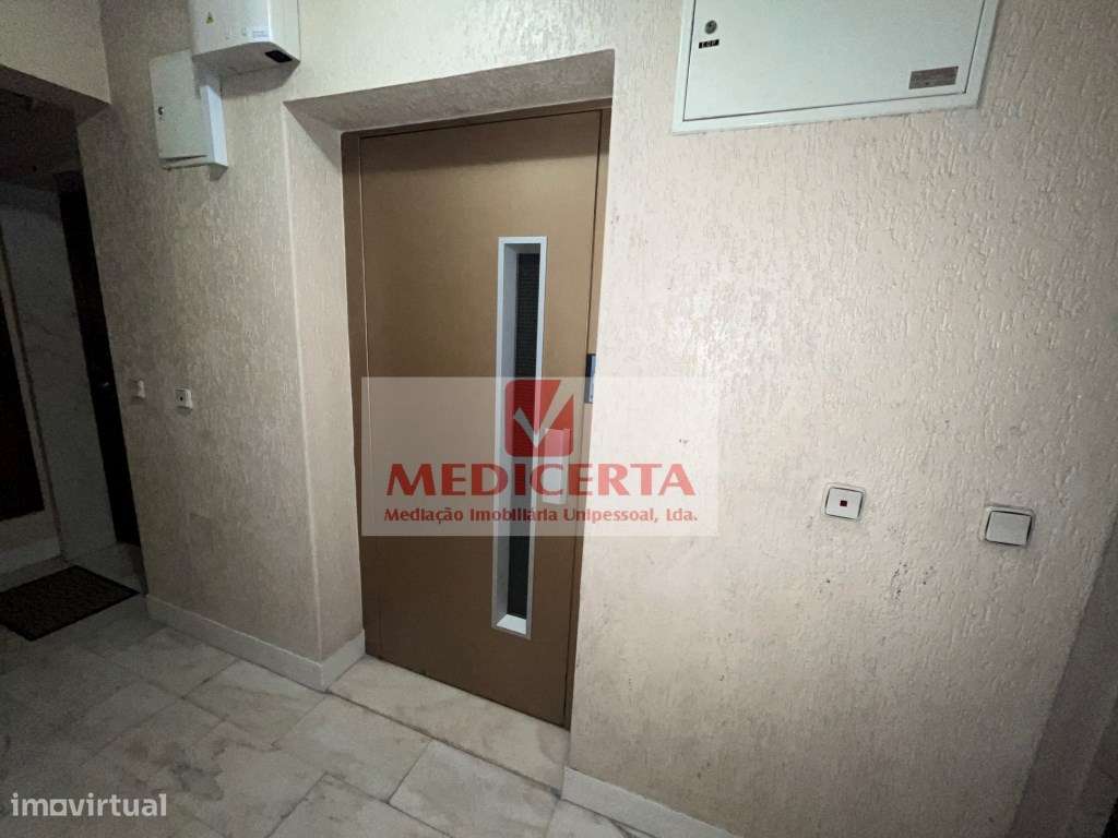 Casal do Cotão - T2 Como Nova-18